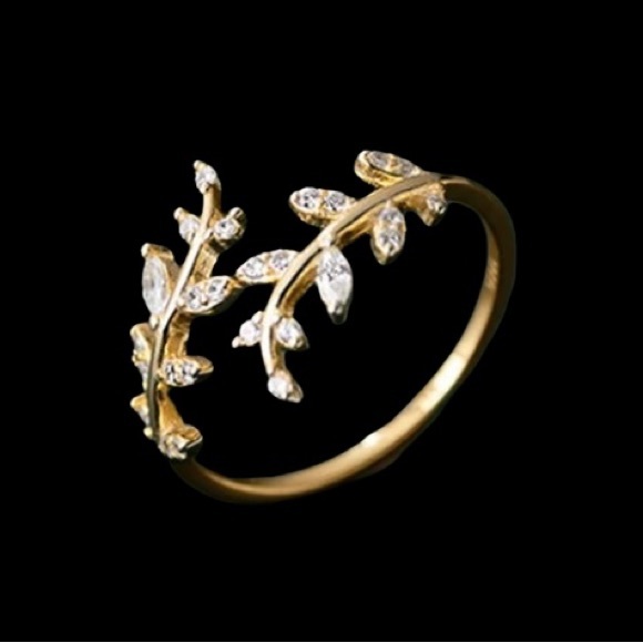 Jewelry - New! 18K Gold Plated Adjustable Leaf Ring